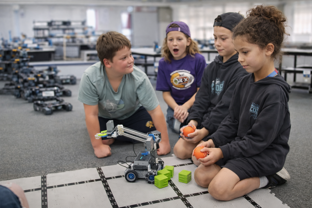 Falkon Academy 🤖 VEX IQ Robotics Intro - Falkon Academy